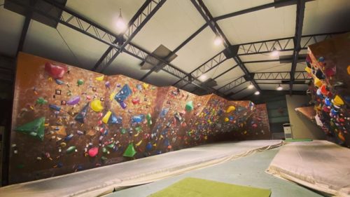 大阪府のクライミング施設「Luvrock（ラブロック） ボルダリングスポット」